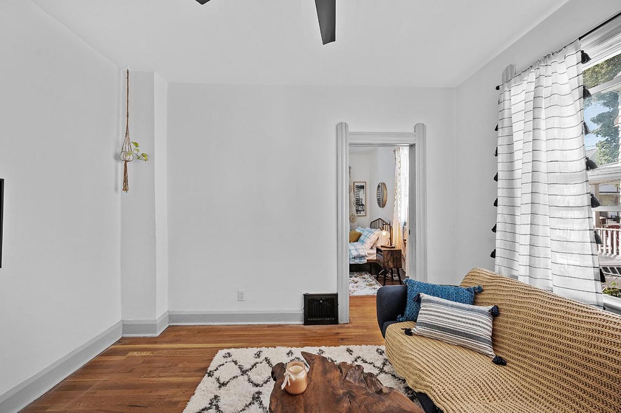 Center Of Little Italy #1 Apartment Cleveland Exterior photo
