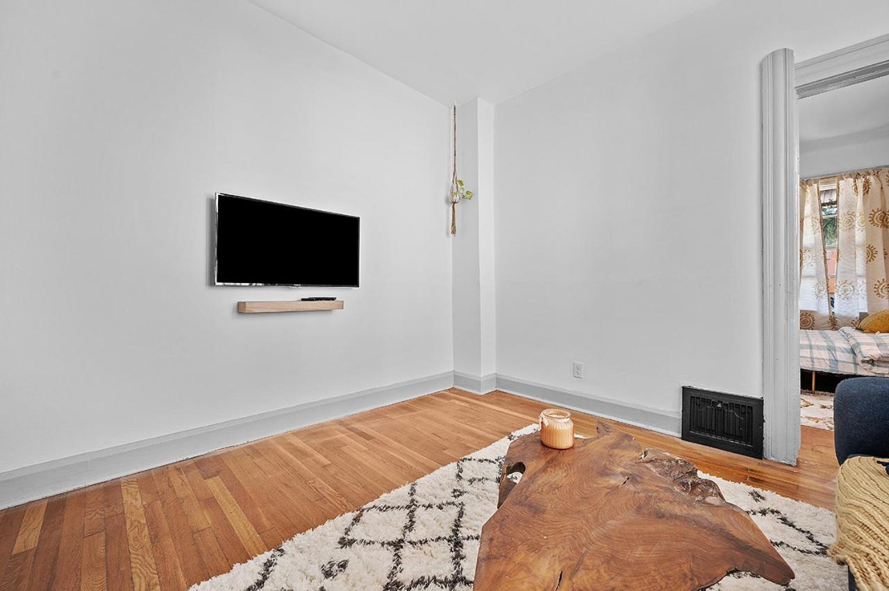 Center Of Little Italy #1 Apartment Cleveland Exterior photo